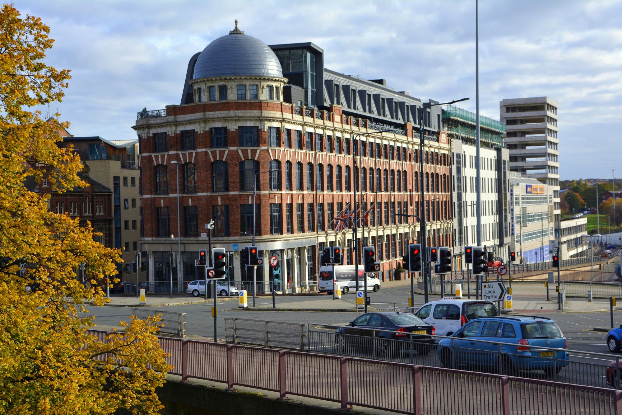 0007_Crispin_House_New_York_Road,_Leeds_(geograph_5180415)