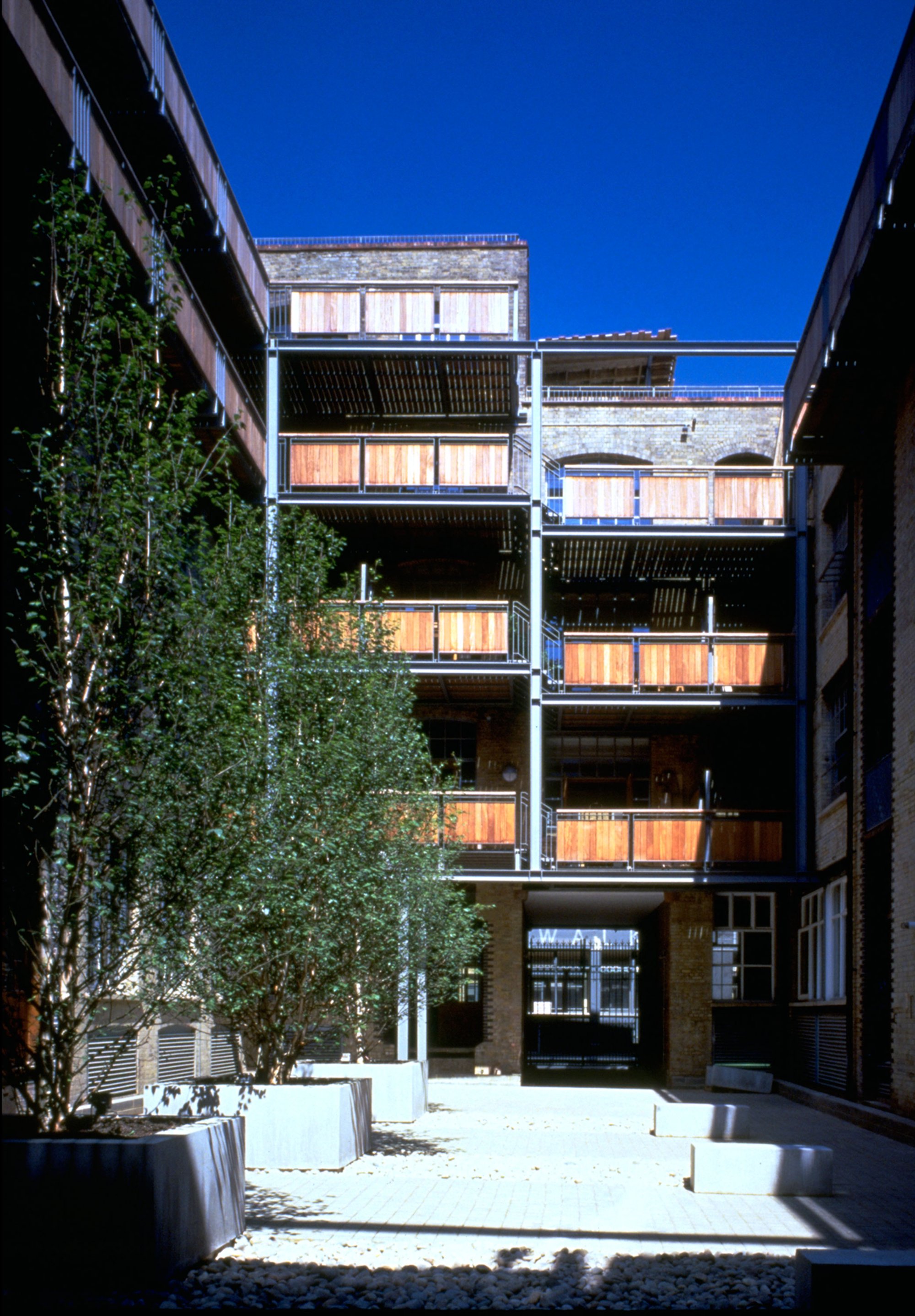 9703_Photos_Originals_N8.jpg