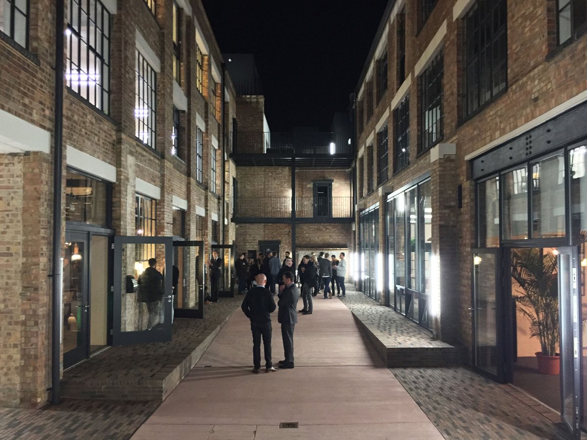 DBB-171012-02.jpg